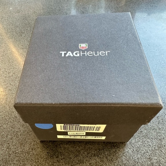 Tag Heuer- LADIES FORMULA 1 DIAMOND WATCH Excellent condition- box.+ add’l links - Picture 8 of 10
